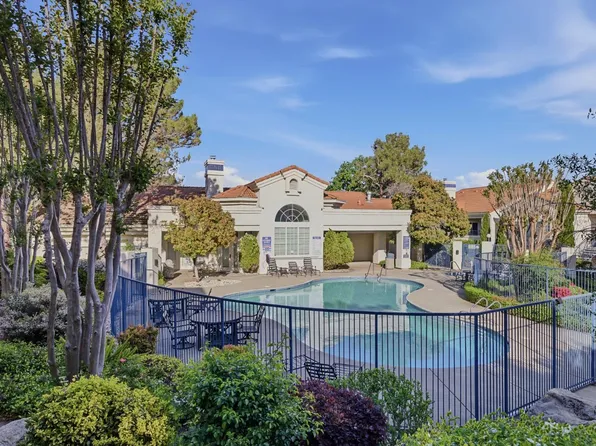 202 Beachcomber Dr E, Rocklin, CA 95677