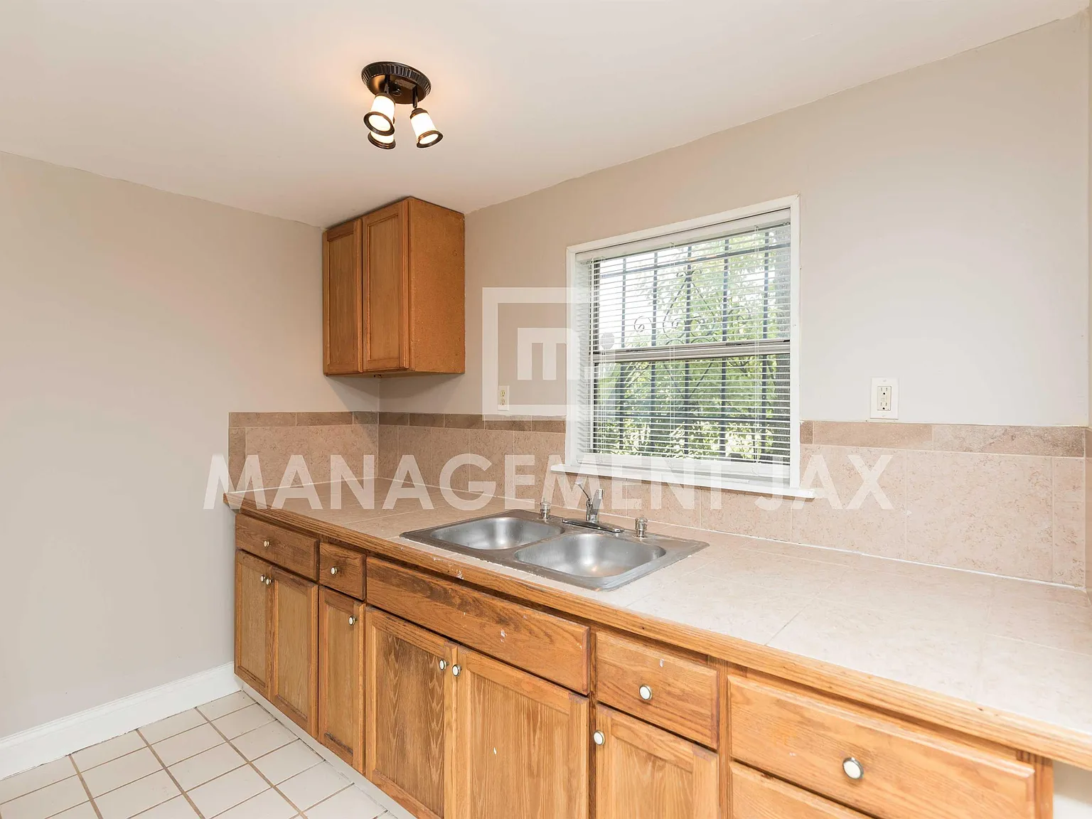 1458 Royal Court Lane (Matyar LLC) - 1 — Photo 3