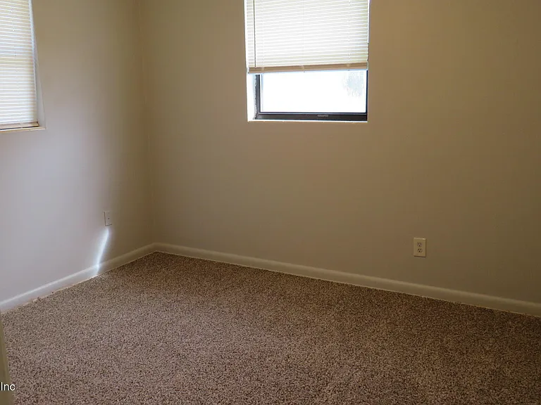7508 Dalehurst Dr S — Photo 12
