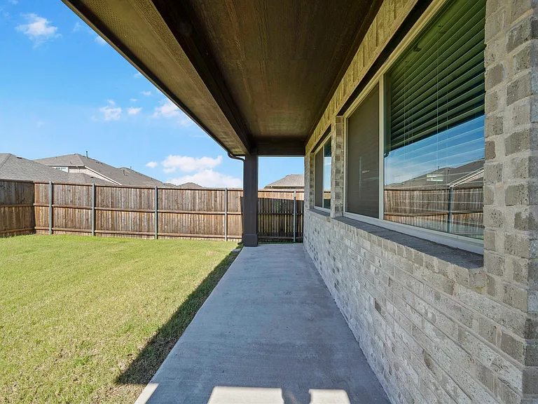 1272 Sumner St — Photo 22