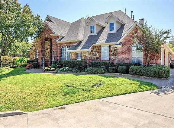 4th image of 1231 McClintock Dr