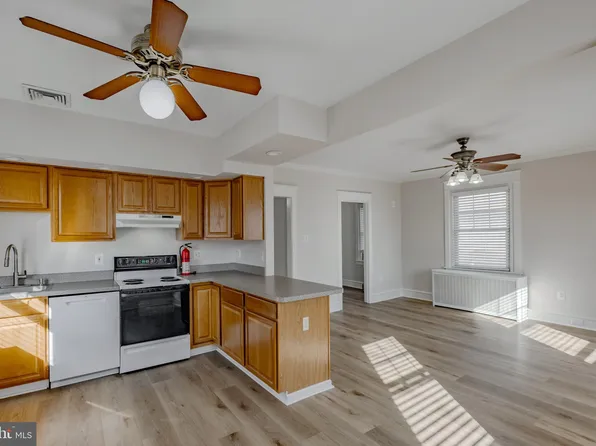 1210 W Darby Rd, Havertown, PA 19083