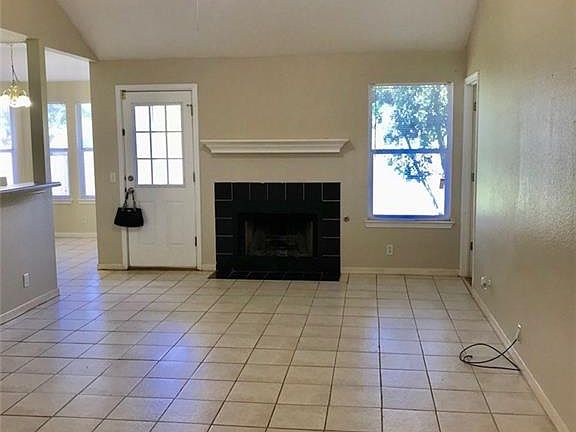 2nd image of 706 Escondido Dr