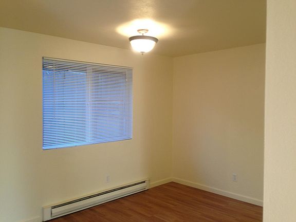2nd image of 14521 NE 6th Pl APT 2