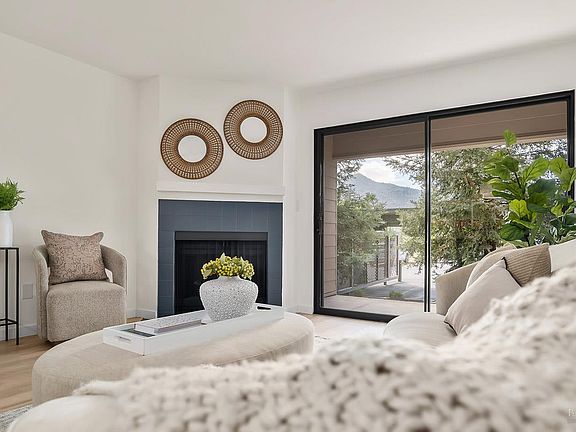 4th image of 907 Via Casitas