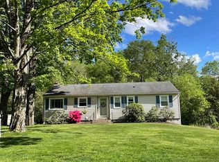 43 Pebble Path Ln, West Springfield, MA 01089