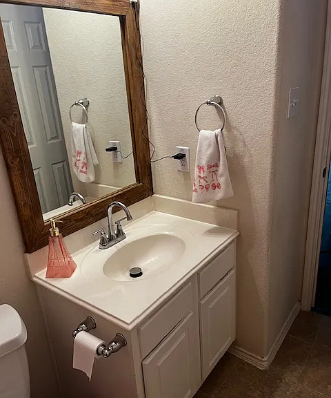 Upstairs bathroom.