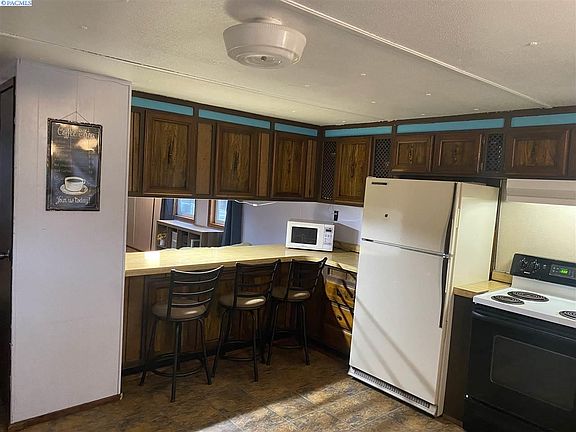 3rd image of 1155 SE Professional Mall Blvd Trailer 223