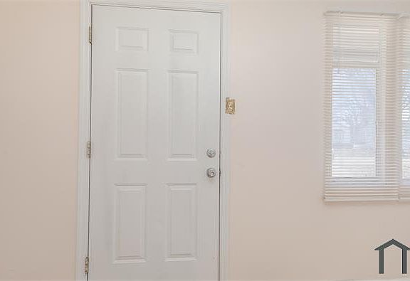 3rd image of 6053 Hancock Ave