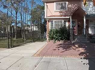 25341 147th Rd, Jamaica, NY 11422