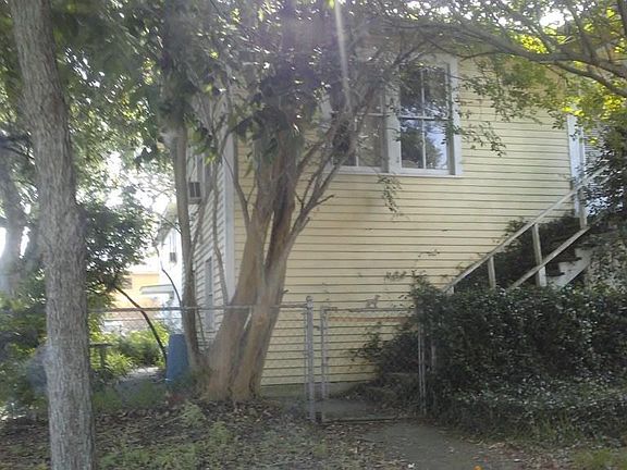4th image of 1810 47th St