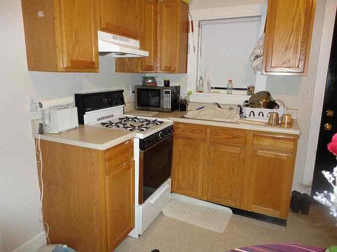 2nd image of 25 Hews St