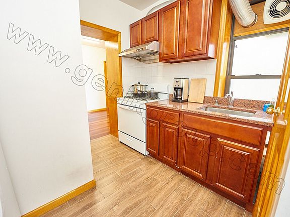 4th image of 358 Broome St APT 10