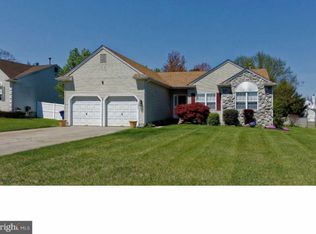 621 Campus Dr, Williamstown, NJ 08094