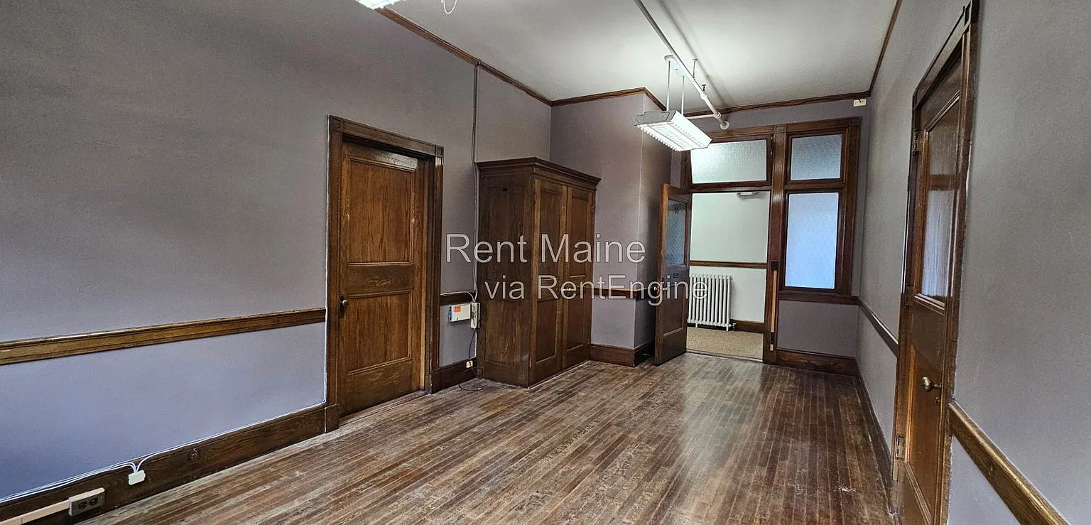 Studio, $600 — Photo 1