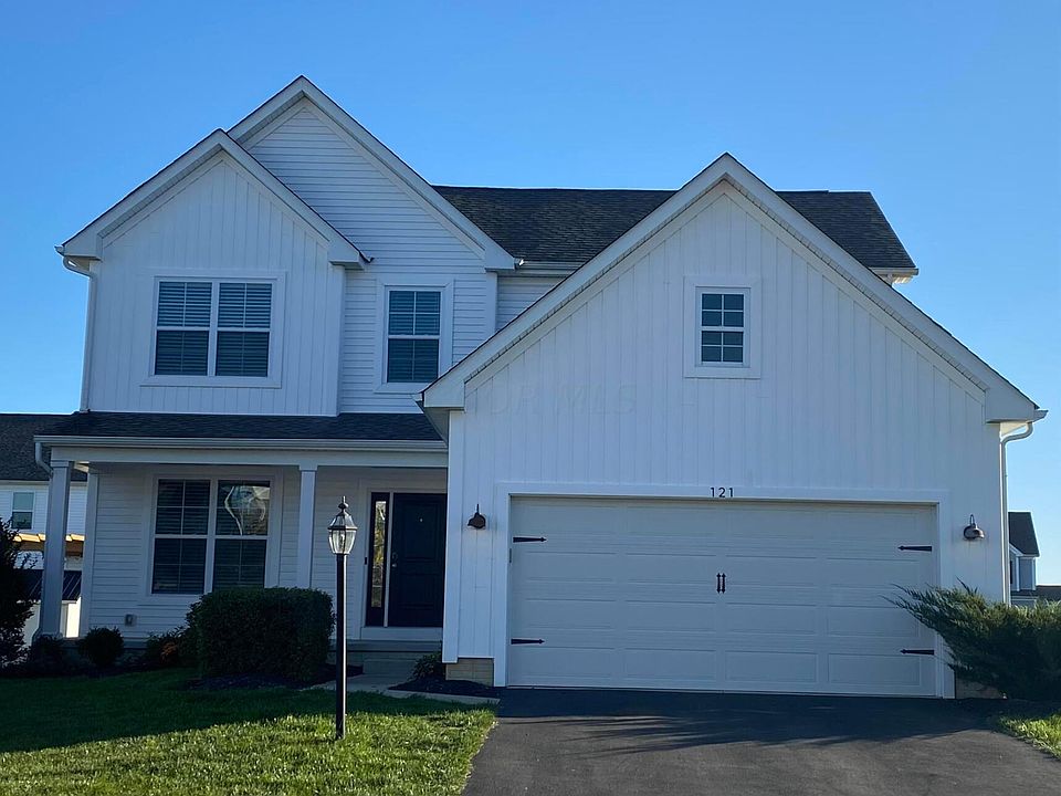 1st image of 121 Alderwood Cir N