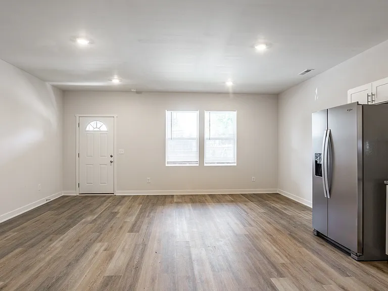726 Parkway Ave — Photo 14