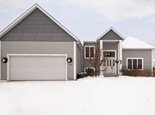 1970 Halsted Dr, Stevensville, MI 49127