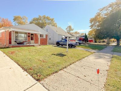 5728 Nightingale St, Dearborn Heights, MI, 48127