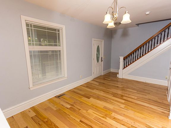 3rd image of 1157 Fair Ave