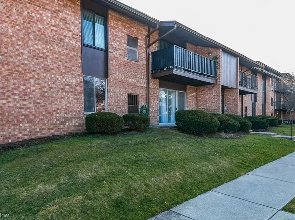 16440 Heather Ln #F102, Middleburg Heights, OH 44130