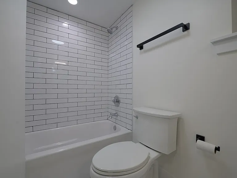 1129 N Damen Ave #BASEMENT — Photo 13