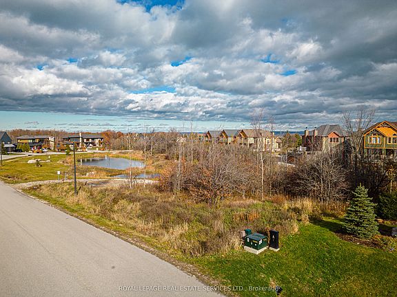 5th image of 127 Arnot Cres