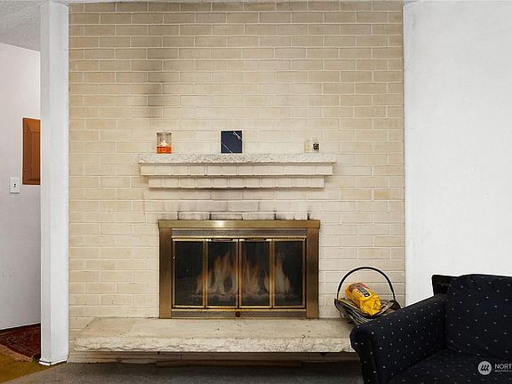 5th image of 3425 S 176th St Unit 208