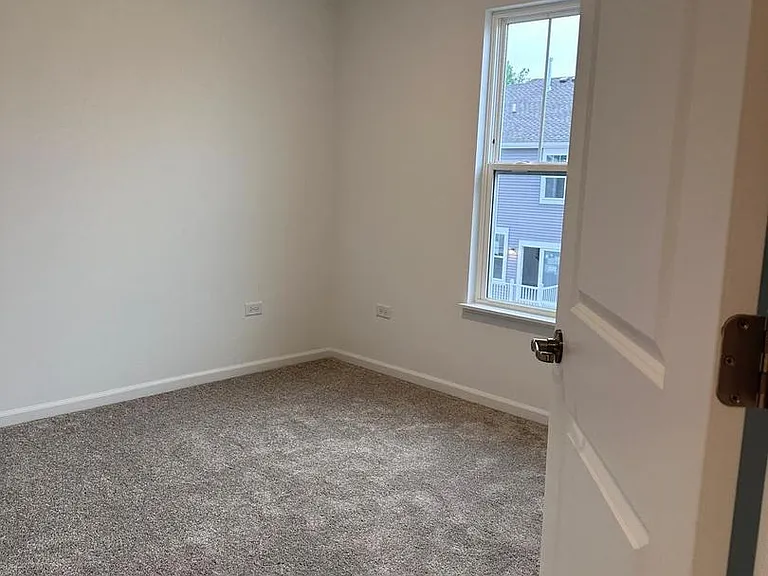 560 Wolverine Dr — Photo 15