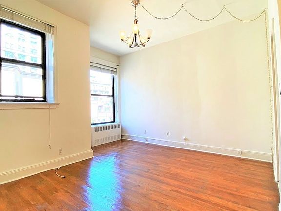 4th image of 337 W 76th St APT 3
