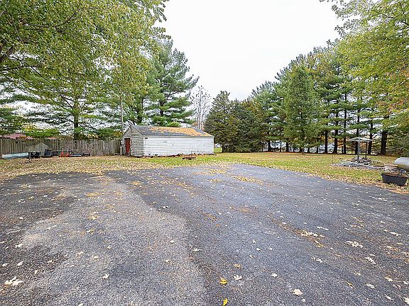 Detached Garage and driveway