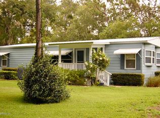 110 Islander Ln, Satsuma, FL 32189