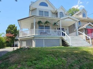 616 Hackensack St, Carlstadt Boro, NJ 07072
