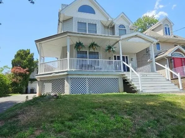 616 Hackensack St, Carlstadt Boro, NJ 07072