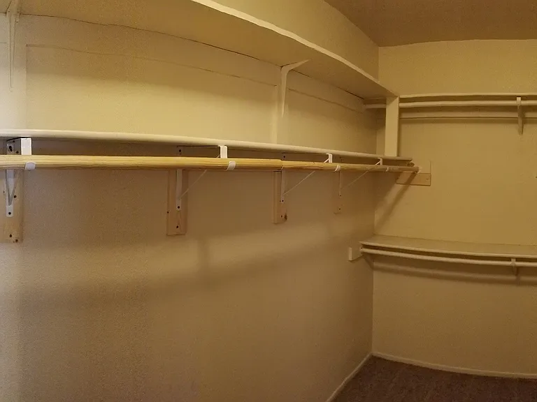 1626 W Beaubien Dr — Photo 10