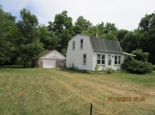 425 River Rd, Plainwell, MI 49080