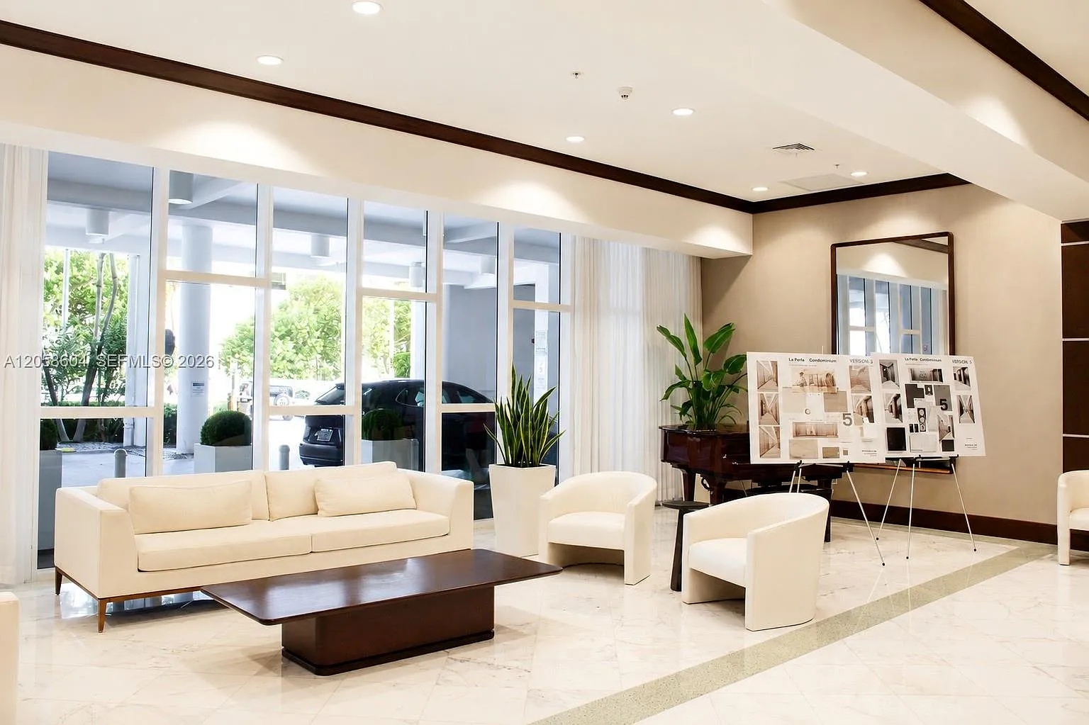La Perla Condo — Photo 2