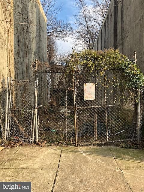 1st image of 2339 N Carlisle St