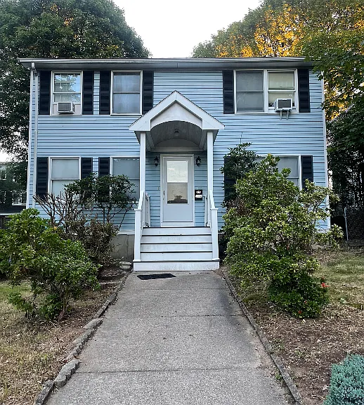 124 Beech St — Photo 1