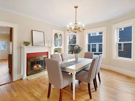4th image of 169 Mystic St #1
