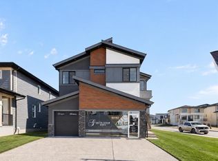 1224 W Waterford Dr, Chestermere, AB T1X2P7