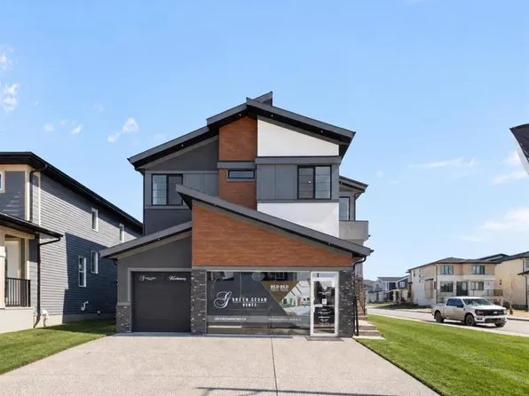 1224 W Waterford Dr, Chestermere, AB T1X 2P7