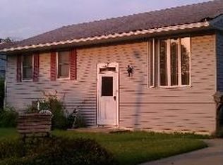 411 Fenton Ave, Romeoville, IL 60446