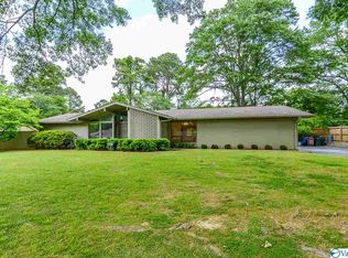 1806 Woodmont Dr SE, Decatur, AL 35601