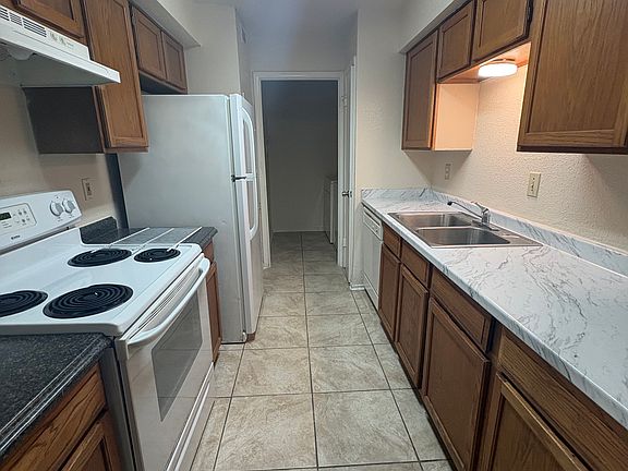 4th image of 9700 Leawood Blvd APT 1905