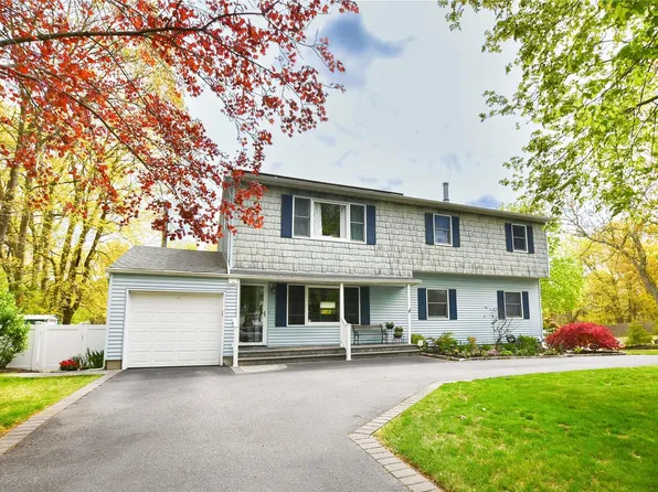 149 4th Avenue, Holtsville, NY 11742