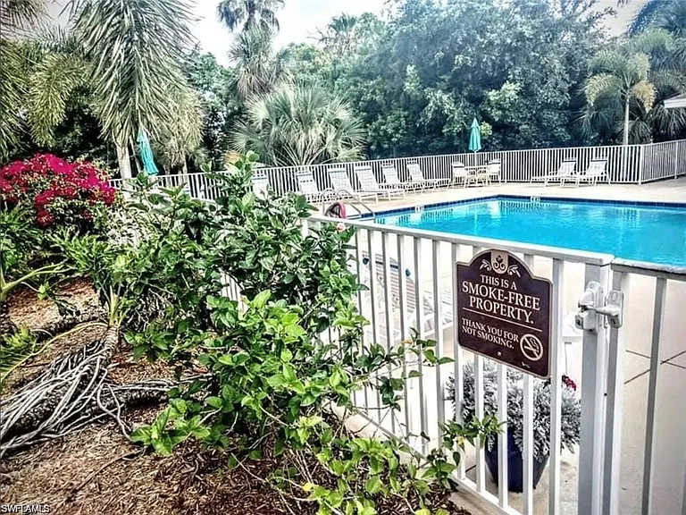 1120 Sarah Jean Cir #B-205 — Photo 37
