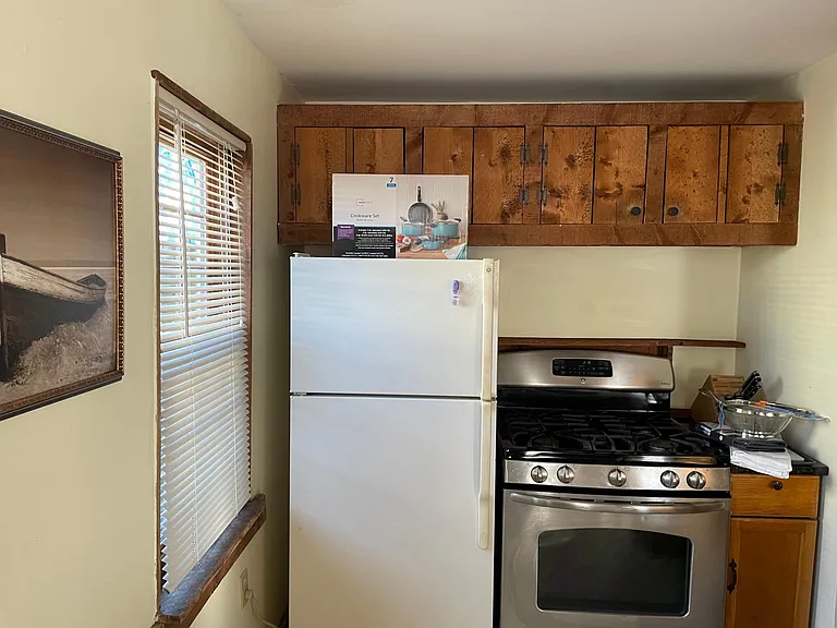 28 Byrnes St #1 — Photo 5