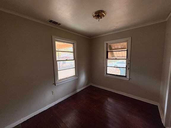 5th image of 3417 Wynne St