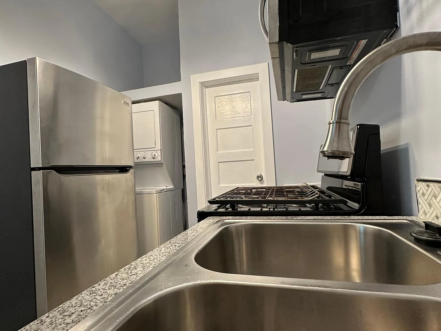 1 bed, 550 sqft, $1,125 — Photo 2